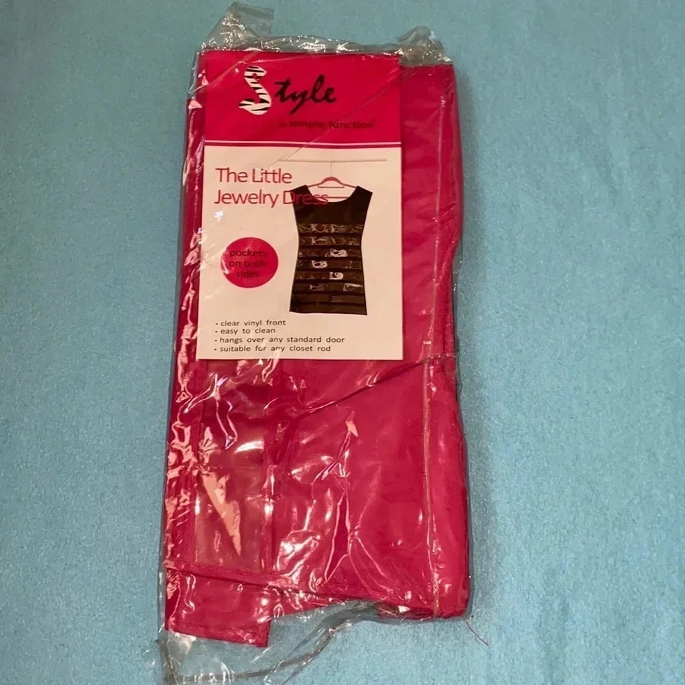 THE LITTLE JEWELRY DRESS organizer pockets on one side velcro loops on the back - Picture 5 of 9